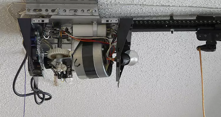 Emergency Garage Door Opener Repair in Aventura, FL