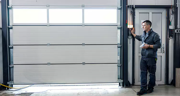 Modern Overhead Door Repair in Aventura, FL