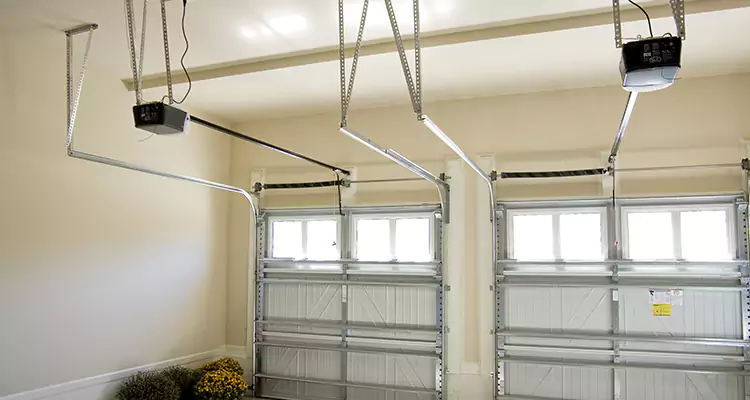 Residential Emergency Garage Door Repair in Aventura, FL