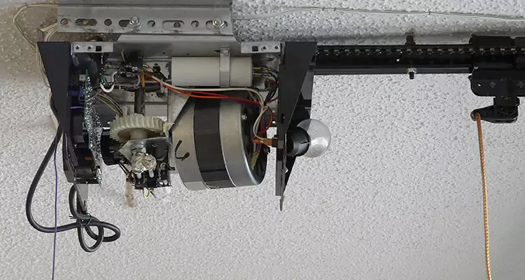 Garage Door Motor Replacement in Aventura, FL