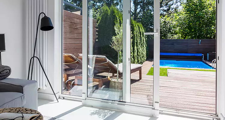 Fixing A Sliding Screen Door Roller in Aventura, FL