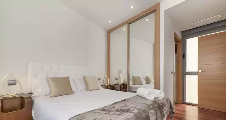 Sliding Wardrobe Door Mirror Replacement in Aventura, FL